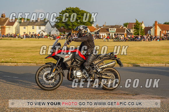 RS2207_9043