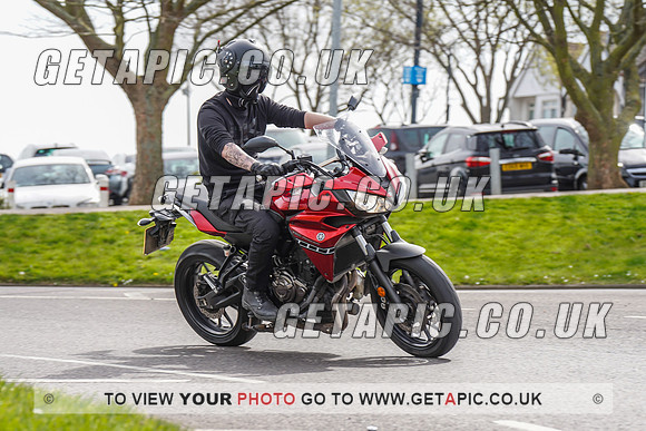 RS2204_10284
