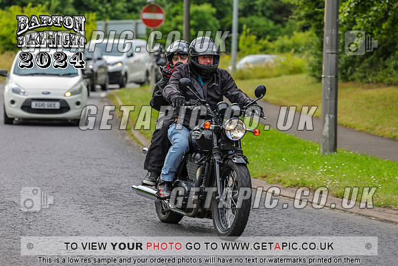 PR2407-2681_LOGO_ON_PHOTO