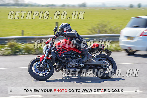 RS2204_2565