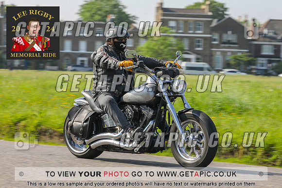 GP2405-3184-C_LOGO_ON_PHOTO