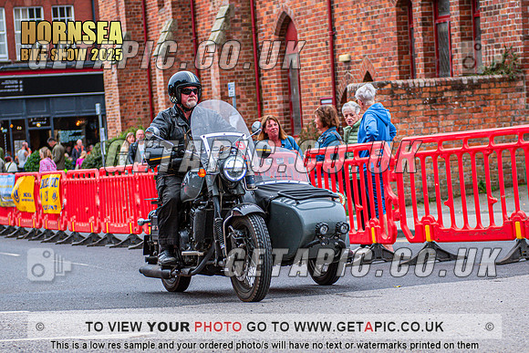 TW2508-0329_LOGO_ON_PHOTO