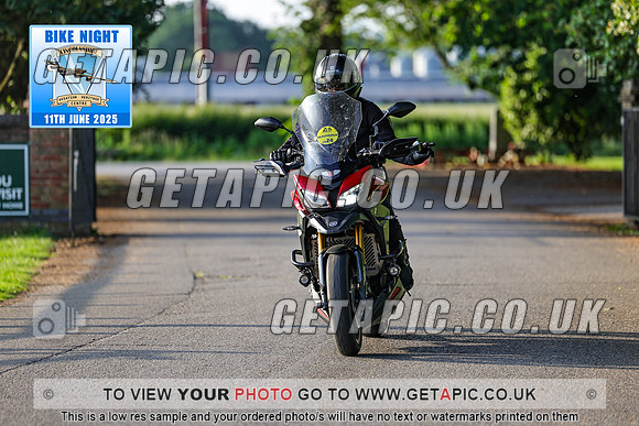 PR2506-08803_LOGO_ON_PHOTO
