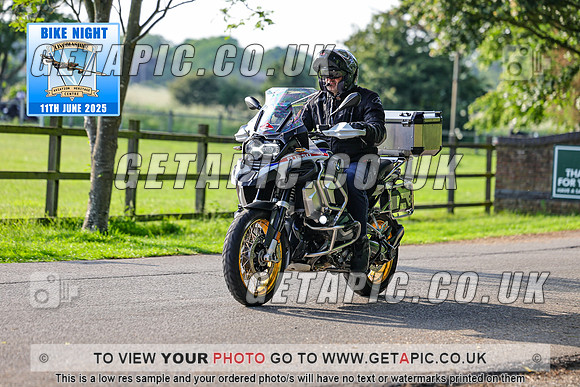 PR2506-06142_LOGO_ON_PHOTO
