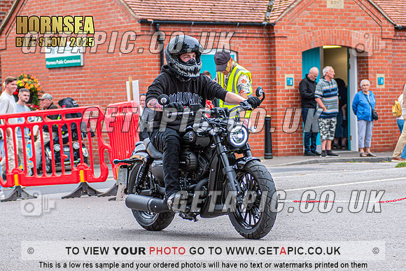 TW2508-2942_LOGO_ON_PHOTO