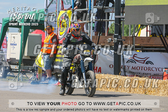GP2508-4703_LOGO_ON_PHOTO