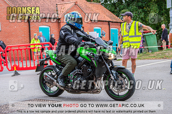 TW2508-0339_LOGO_ON_PHOTO