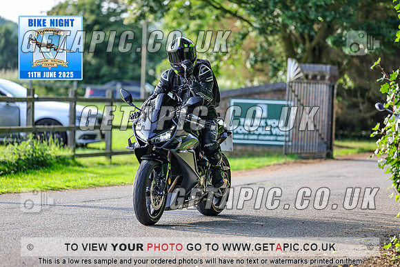 PR2506-07120_LOGO_ON_PHOTO