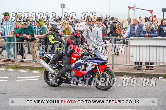 RS2205_13958