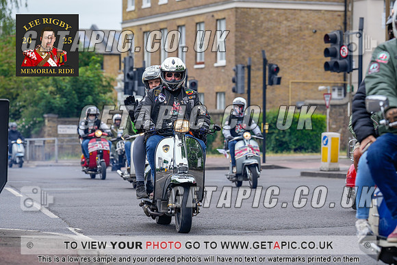 MW2505-20938_LOGO_ON_PHOTO