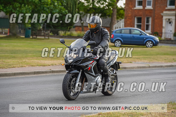 RS2207_8472