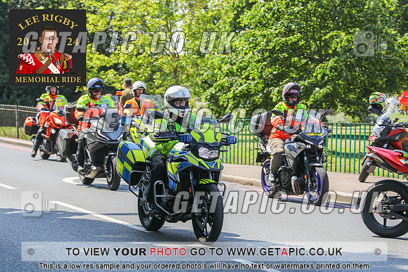 GP2405-5224_LOGO_ON_PHOTO