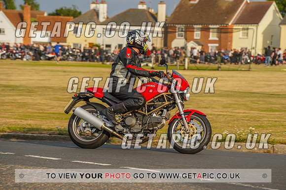 RS2207_8654