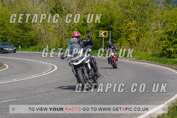 RS2204_12043