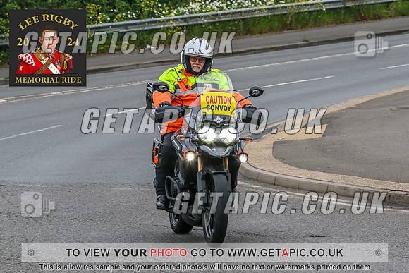 MWA2405-11-C_LOGO_ON_PHOTO