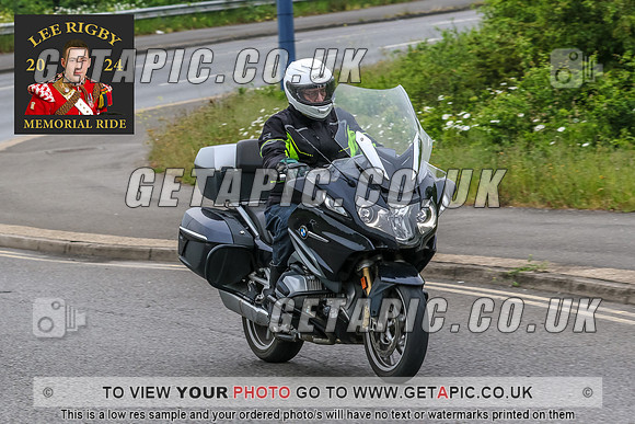 MWA2405-10-C_LOGO_ON_PHOTO