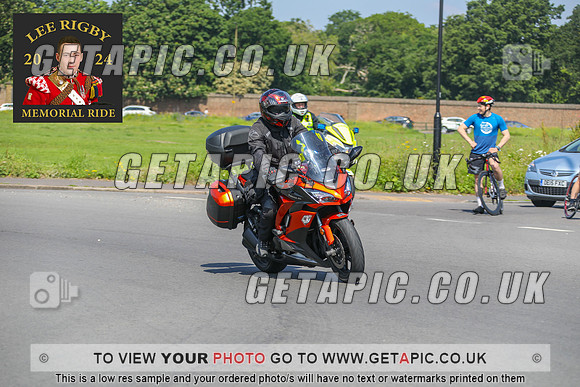 GP2405-4554_LOGO_ON_PHOTO