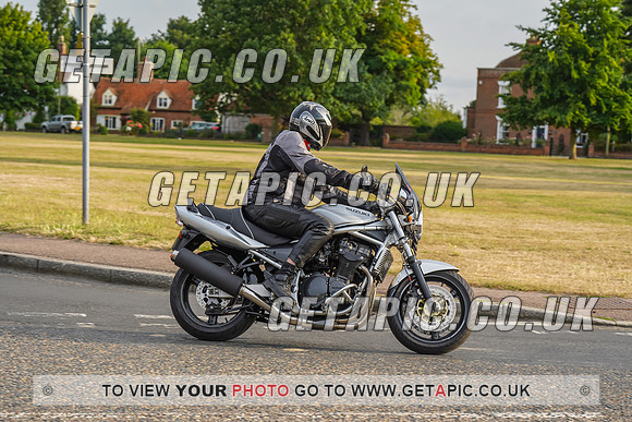 RS2207_8637