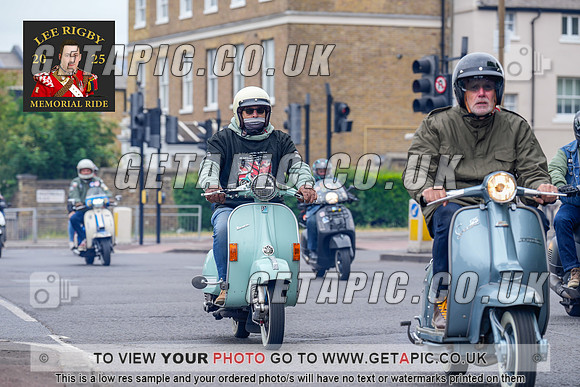 MW2505-20932_LOGO_ON_PHOTO