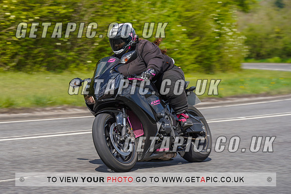 RS2204_12033