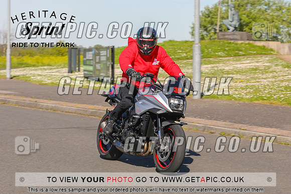 GP2405-0004-C_LOGO_ON_PHOTO