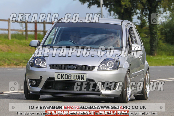 GP2406-12484-C_LOGO_ON_PHOTO