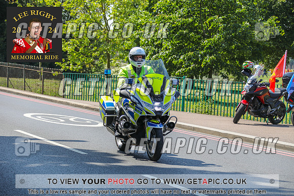 GP2405-5246_LOGO_ON_PHOTO