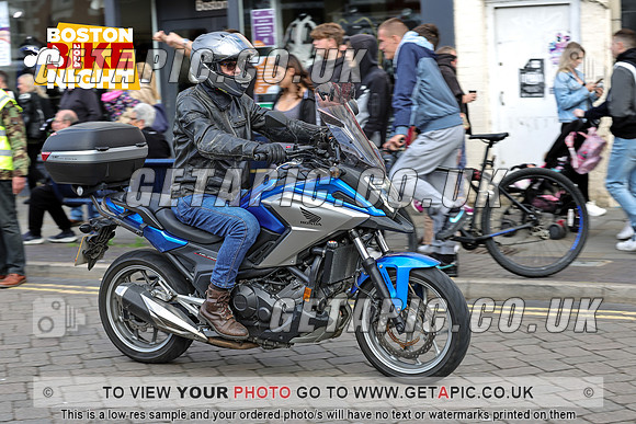 PR2407-10735_LOGO_ON_PHOTO