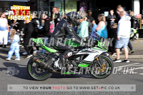 PR2407-12340_LOGO_ON_PHOTO