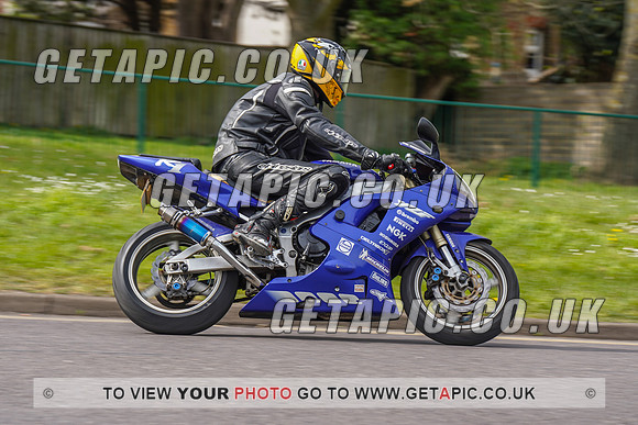 RS2204_10060
