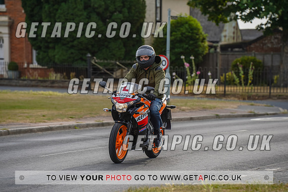 RS2207_7623