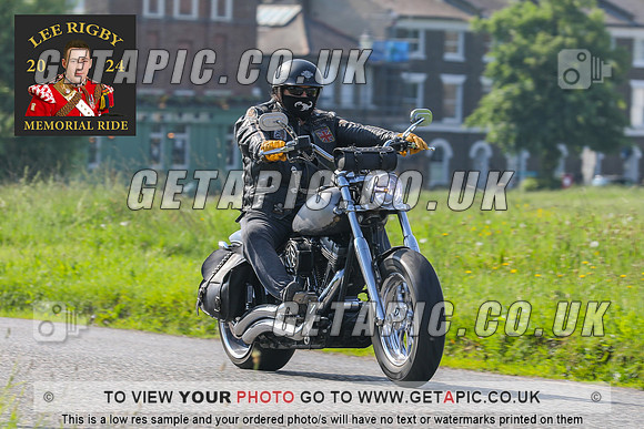 GP2405-3182-C_LOGO_ON_PHOTO
