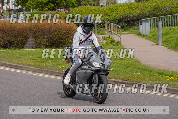 RS2204_6836