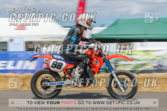 GP2508-4221-C_LOGO_ON_PHOTO