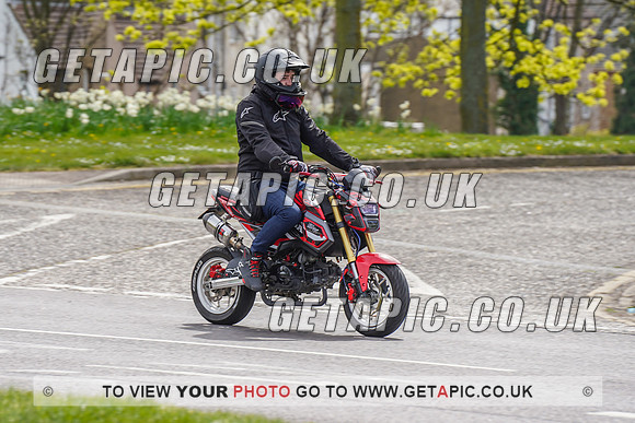 RS2204_6883