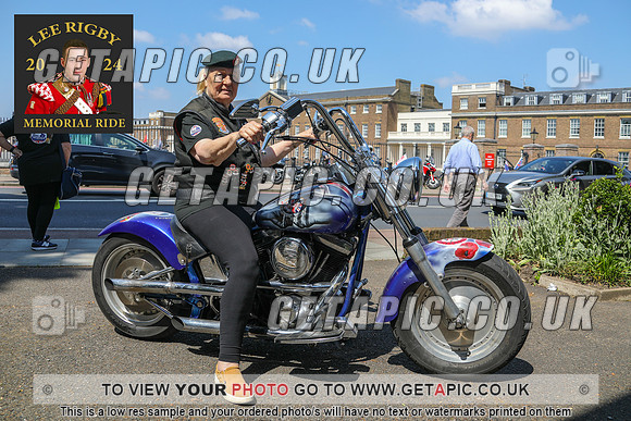 GP2405-5252_LOGO_ON_PHOTO
