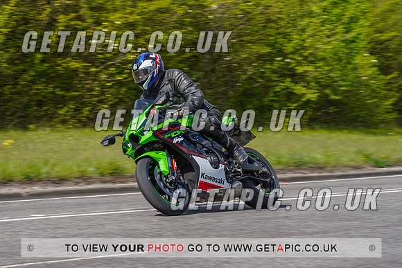 RS2204_12527