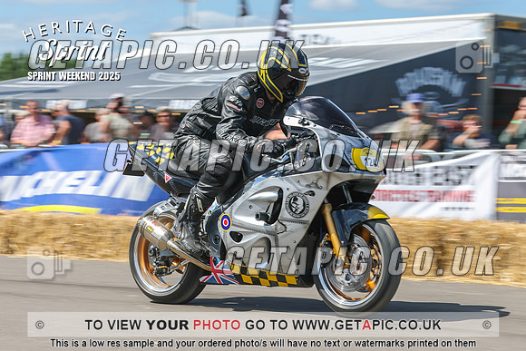 GP2508-5357-C_LOGO_ON_PHOTO
