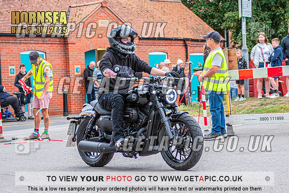 TW2508-2944_LOGO_ON_PHOTO