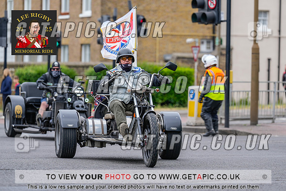 MW2505-20910_LOGO_ON_PHOTO