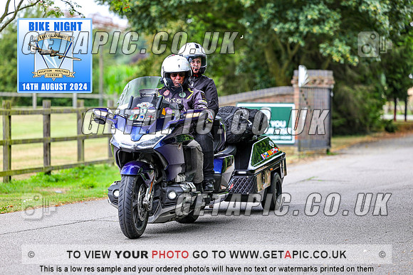 PR2408-04033_LOGO_ON_PHOTO