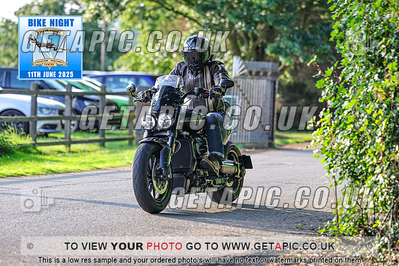 PR2506-08811_LOGO_ON_PHOTO