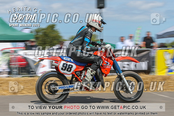 GP2508-4222-C_LOGO_ON_PHOTO