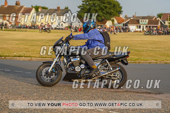 RS2207_9143