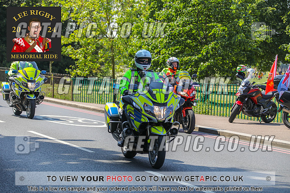 GP2405-5233_LOGO_ON_PHOTO