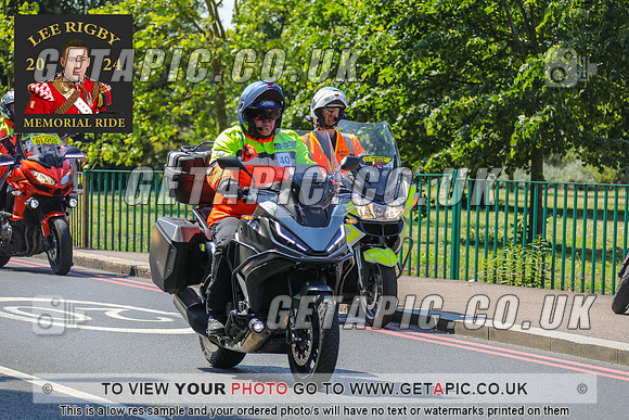 GP2405-5226_LOGO_ON_PHOTO