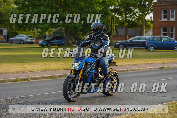 RS2207_8973