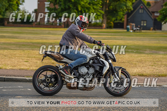 RS2207_9007