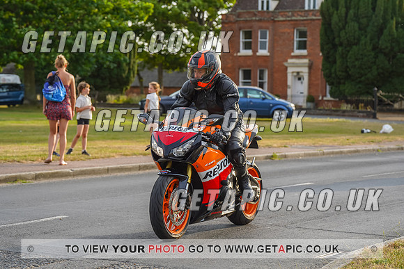 RS2207_8786