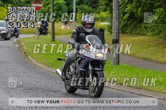 PR2407-2690_LOGO_ON_PHOTO